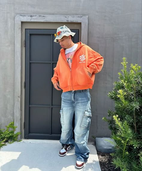 Orange Streetwear Outfit Men, Orange And Blue Outfit Men, Orange Fits Men, Orange Hoodie Outfit Men, Orange Streetwear Outfit, Orange Hoodie Outfit, Orange Outfit Men, Hoodie Outfit Men Streetwear, Streetwear Aesthetic Outfits