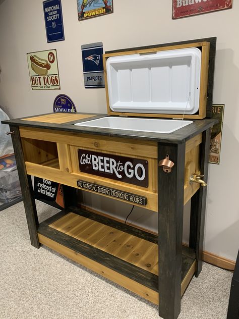 Wood Cooler, Wooden Cooler, Patio Cooler, Outdoor Cooler, Diy Outdoor Bar, Beer Cooler, Ice Chest, Wood Shop Projects, Backyard Diy Projects