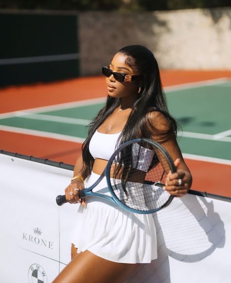 Tennis Date Outfit, Tennis Women Aesthetic, Black Tennis Players, Tennis Shoot Ideas, Tennis Aesthetic Black Woman, Tennis Black Women, Tennis Outfit Black Women, Aesthetic Tennis Pictures, Tennis Photoshoot Ideas