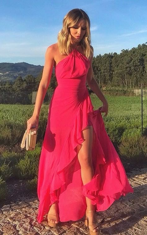 Long Party Gowns, Ruffle Prom Dress, Strapless Prom Dresses, Spaghetti Strap Prom Dress, Long Prom Gowns, Mode Boho, A Line Prom Dresses, Red Prom Dress, Mermaid Prom Dresses