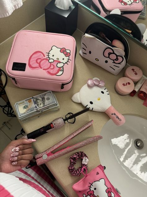 ᡣ𐭩ྀིྀི. * Vanity Hello Kitty, Images Hello Kitty, Hello Kitt, Hello Kitty Merchandise, Hello Kitty Rooms, Hello Kitty Jewelry, Kitty Clothes, Kitty Accessories, Hello Kitty Clothes