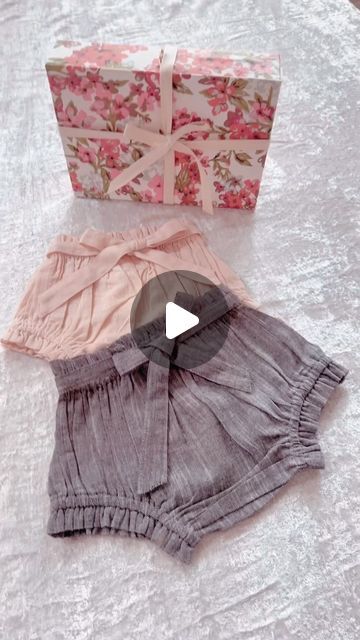 𝐘𝐎 𝐁𝐀𝐁𝐘 - Consciously Designed Slow Fashion for Infants and Kids on Instagram: "Come learn how to tie a perfect bow on Yo Baby tie bloomers. Applies to dresses and gift box ribbons too! Save it for future reference or share with someone who may need it." Baby Tie, Perfect Bow, Infants, Kids' Dresses, Slow Fashion, Gift Box, Ribbon, How To Apply, Dresses