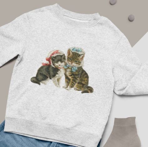 Sweater With Cats On It, Vintage Cat Sweater, Cute Vintage Aesthetic, Thrift Wishlist, Cat Mom Sweatshirt, Cat Sweater, Aesthetic Cat, Cat Mom Shirts, Cat Sweatshirt