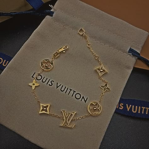 Louis Vitton Jewelry, Lv Jewelry Louis Vuitton, Luis Vuitton Bracelets, Luis Vuitton Jewellery, Lv Bracelet Louis Vuitton, Lv Bracelet, خواتم خطوبة, Xoxo Jewelry, Louis Vuitton Bracelet