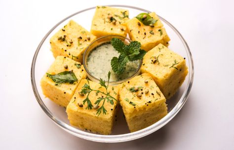 Gujarati Food- 20 Famous Gujarati Food Items You Must Try Atleast Once | Salmon Dinner Ideas, Khaman Dhokla, Gujarati Snacks, Jamun Recipe, Icewind Dale, Dhokla Recipe, Survival Foods, Indian Veg Recipes, Home Made Recipes