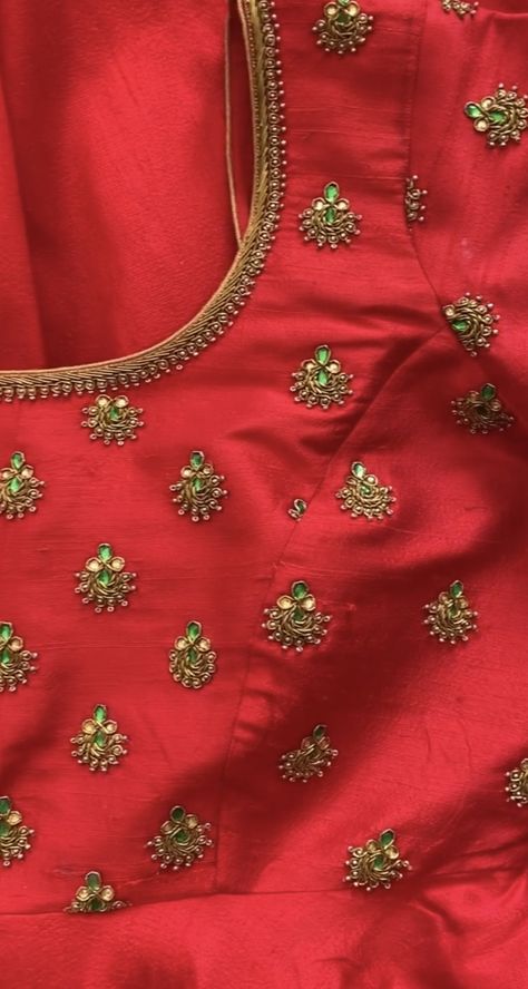 Back Tie Blouse, Work On Blouse, Mirror Work Blouse Design, Best Blouse Designs, Cutwork Blouse Designs, Blouse Back Neck Designs, Blouse Embroidery, Blouse Design Images, New Blouse Designs