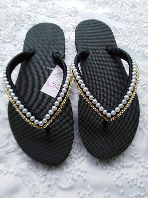 Pearl & beads Flip Flop Slippers, Flip Flop, Womens Flip Flop, Pearl Beads, Flip Flops, Baby Shoes, Slippers, Sandals, Beads