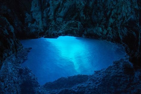 Mermaid Grotto Aesthetic, Grotto Aesthetic, Underwater Grotto, Chb Cabins, Mermaid Grotto, Sea Spirit, Moon Pool, Dark Beach, Blue Grotto