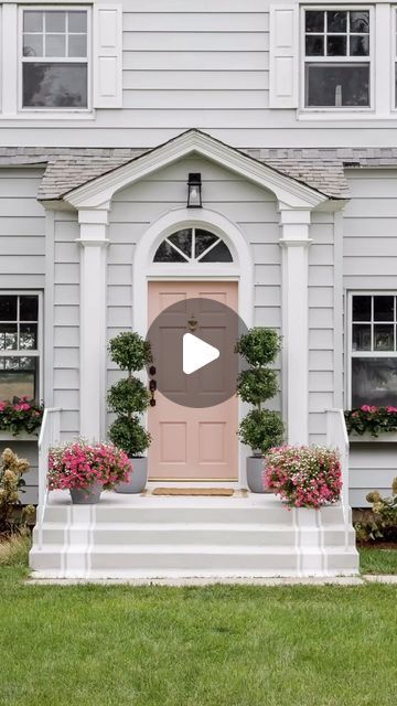 Marg & Liz Interior Design on Instagram: "We found the perfect pink door color! Sherwin Williams Smoky Salmon. Just the perfect mix of coral and a soft pink but not too pink😍Save for your next future project you want to bring in some pink.  House body: SW Silver Strand" Sw Silver Strand, Pink Shutters, White House Black Trim, Smoky Salmon, Silver Strand, Pink Door, Front Steps, Pink House, Pink Houses