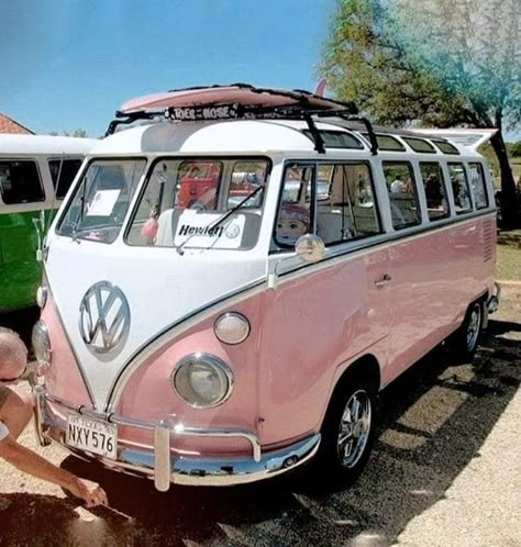 Combi Hippie, Vw Kampeerwagens, Vw Minibus, Combi Volkswagen, Combi Vw, Vw Vintage, Hippie Van, Vw T6, Car Things