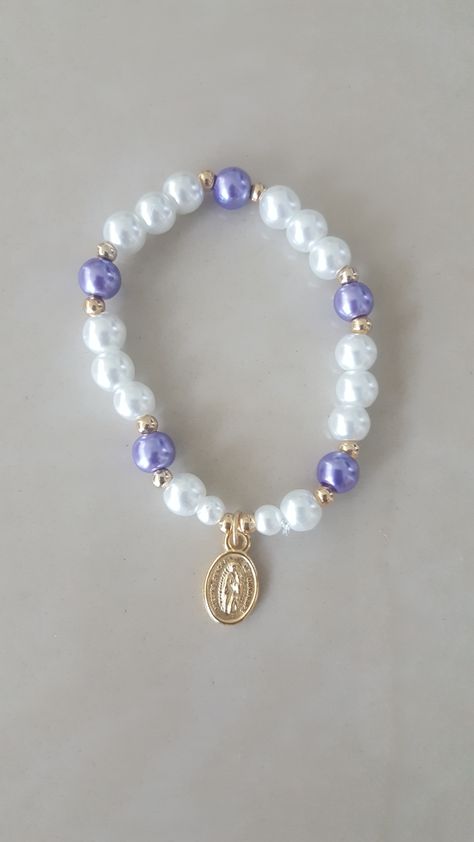 Jesus Bracelet Ideas, Catholic Bracelet, Dope Jewelry Accessories, Braided Bracelet Diy, Preppy Jewelry, Faith Jewelry, Wrist Jewelry, Beaded Jewels, Diy Bracelet Designs