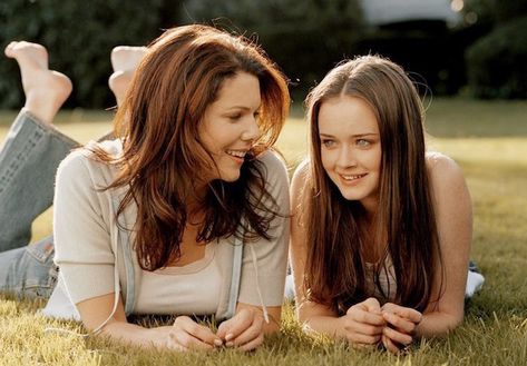 Here's what I've learned from watching the show a million times. Gilmore Girls Movie, Early Bird Catches The Worm, Show To Watch, Lane Kim, Watch Gilmore Girls, Secret Crush Quotes, Things About Boyfriends, College Roommate, Gilmore Girl