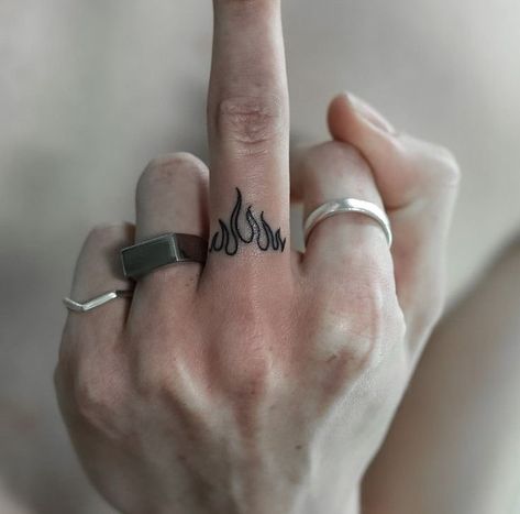 Tattoo Designs Men Aesthetic, Flame Knuckle Tattoo, Tattoo For Finger Men, Guy Finger Tattoos, Simple Tattoo Designs Men Arm, Finger Fire Tattoo, Tattoo On Fingers Men, Hand Small Tattoo Men, Small Men Hand Tattoos