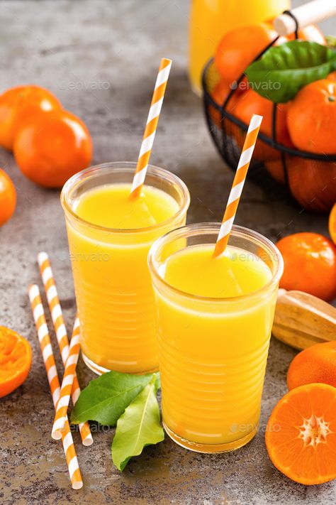 Mandarin orange juice. Refreshing summer drink. Fruit refreshment beverage - Stock Photo - Images Homemade Orange Juice, Orange Juice Cocktails, Orange Juice Smoothie, Orange Juice Recipes, Orange Juice Drinks, Citrus Cocktails, Best Smoothie, Best Smoothie Recipes, Refreshing Summer Drinks