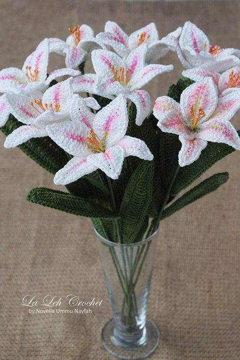 Crochet Lily Flower Home Decoration Room decor wedding Crochet Lily Flower, Stargazer Lily Bouquet, Crochet Lily, Room Decor Wedding, Flower Home Decoration, Crochet Turtle Pattern, Crochet Flower Bouquet, Crochet Sun, Gerbera Flower