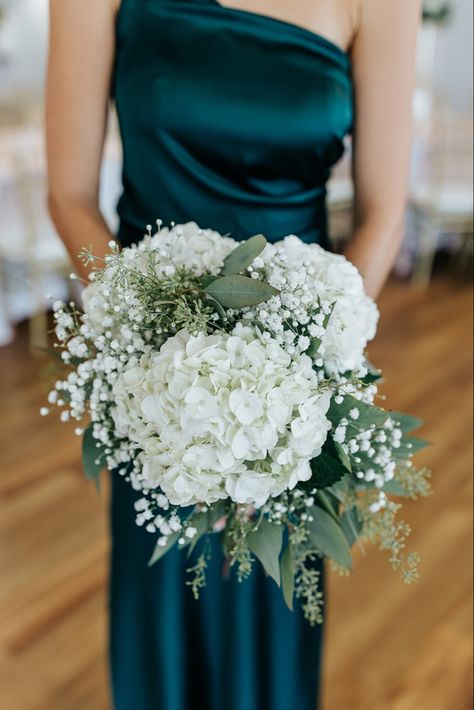 Wedding Bouquet Emerald Green, Prom Flowers Emerald Green Dress, Emerald Green And White Wedding Bouquet, Bouquet For Green Dress Bridesmaid, Light Green Wedding Bouquet, Emerald Bridesmaid Bouquet, Bridesmaid Bouquet Emerald Green, White Hydrangea Bouquet With Greenery, White And Emerald Green Bouquet