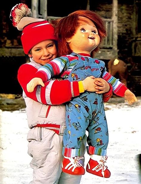 Child's Play (1988). Chucky Pictures, Teenage Culture, Child's Play Movie, Chucky Movies, Chucky Horror Movie, Good Guy Doll, Horror Dolls, Ghost Movies, Childs Play Chucky