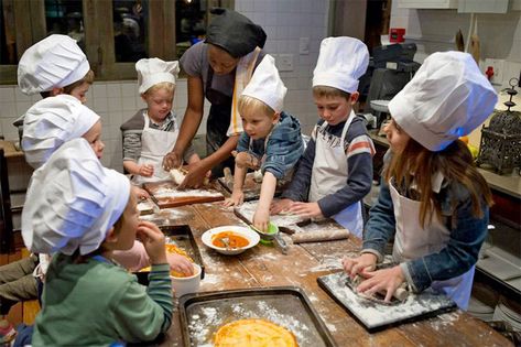 Holiday Survival Guide, Kids Restaurants, Junior Chef, Kids Cafe, Kid Friendly Restaurants, Kids Workshop, Capes For Kids, Discovery Kids, Cooking Classes For Kids