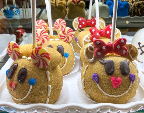 Disney World Treats, Disney Christmas Treats, Christmas Apples, Disneyland Holidays, Disneyland Christmas, Disney Treats, Disney Blog, Disney Snacks, Downtown Disney