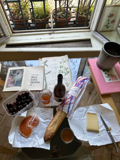 Paris, french bread, french aesthetic, french girl aesthetic, natural wine, fresh fruit, girl dinner, charcuterie, summer picnic, snack dinner, french cheese, travel inspo, girls trip 1960s French Aesthetic, French Family Aesthetic, French Market Aesthetic, French Cooking Aesthetic, French Girl Aesthetic Summer, French Dinner Aesthetic, French Mom Aesthetic, French Artist Aesthetic, French 75 Aesthetic