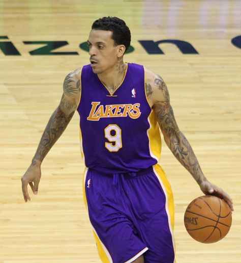 Matt Barnes, Derek Fisher, Most Popular People, Basketball Wives, Shooting Guard, Basketball History, Silhouette People, Good Soccer Players, Basketball Funny