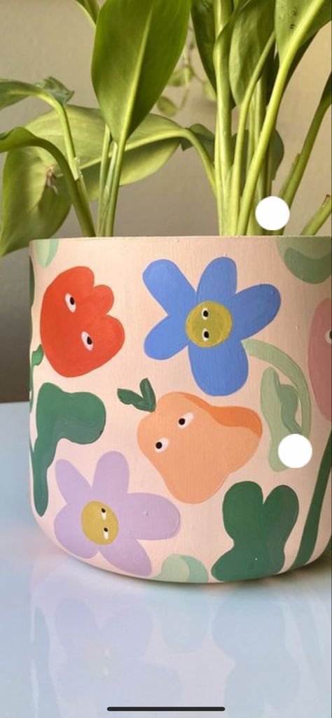 Terracotta Pots Paint, Plant Pot Inspiration, Ceramic Flower Pot Painting Ideas, Planters Painting Ideas, Ceramic Plant Pot Painting Ideas, Paint Pot Ideas, Clay Pot Designs Paint, Pottery Painting Ideas Plant Pot, Flowerpot Designs Paint