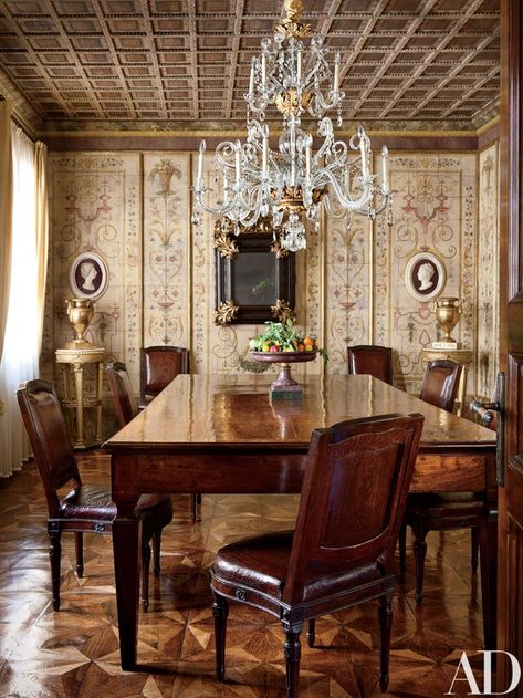 Studio Peregalli Renovates the Historic Villa Bucciol Near Venice, Italy | Architectural Digest Glass Chandelier Dining Room, Studio Peregalli, Classic Interior Design Luxury, Old World Interiors, Old Italy, Chandelier Contemporary, Antique Ideas, Cabana Magazine, Chandelier Antique