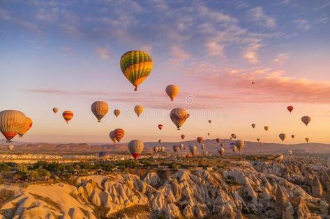 Cappadocia Balloon, Turkey Cappadocia, Turkey Painting, Festival Photography, Hot Air Balloon Festival, Turkey Destinations, Cappadocia Turkey, Countryside Vacation, Seaside Beach