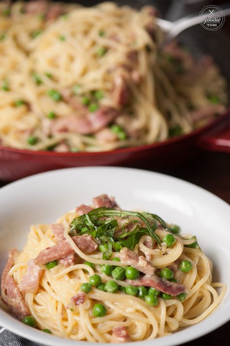 Ham Peas And Pasta, Pea Pasta, Pasta Carbonara Recipe, Chicken Alfredo Pasta, Carbonara Recipe, Pasta Carbonara, Carbonara Pasta, Pasta Dinner Recipes, Alfredo Pasta