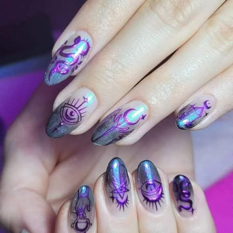 Spiritual Nails Designs Short, Tarot Nails Art, Spooky Witch Nails, Crystal Ball Nail Art, Tarot Nail Designs, Metaphysical Nails, Summer Witch Nails, Fortune Teller Nails, Moody Nail Designs