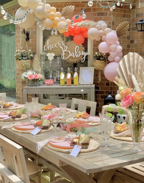 Pop of Gold - A Party Styling & Inspiration Resource Sip And See Brunch, Sip And See Decorations, Sip And See Party Ideas, Sip And See Party, Baby Shower Boho, Baby Shower Sweets, Balloon Clusters, 100 Day Celebration, Baby Cake Topper