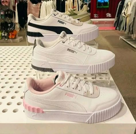 Stylish Shoes Heels, Trendy Shoes Sneakers, Pretty Shoes Sneakers, Shoes Heels Classy, Sneakers Fashion Outfits, Fashion Slippers, Cute Nikes, Shoe Inspo, Swag Shoes