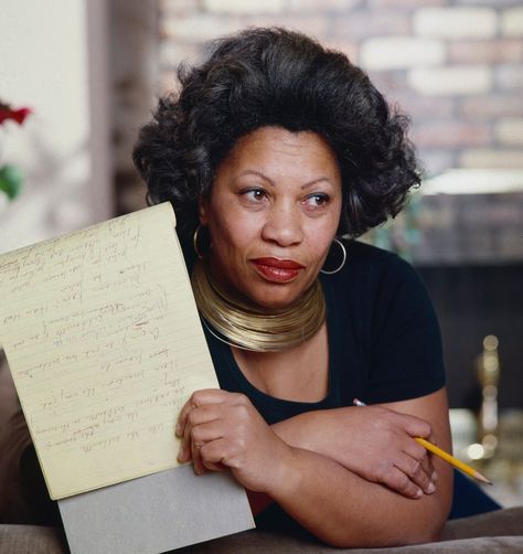 Toni Morrison, Remembered By Writers | The New Yorker  "What I cherish most about Toni Morrison’s work is the way that she used the English language: to its fullest, across its entire range, from the poetic to the profane. When you read her work, the world changes, becoming more beautiful and expansive and complicated via every sentence." #reading #morrison Beloved Toni Morrison, Jacqueline Woodson, Black Writers, Best Audiobooks, Nobel Prize In Literature, Toni Morrison, Prize Winning, Women Writers, Vintage Black Glamour