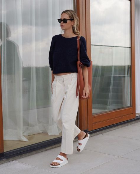 Anouk Yve on Instagram: “Winner of the Golden medaille In the category summer trousers #dailystyle” White Birkenstock Outfit Summer, White Birkenstocks Outfit, Birkenstock Outfit Spring, Birkenstock Outfit Women, White Birkenstock Outfit, Birkenstock Outfit Summer, Anouk Yve, White Birkenstocks, Birkenstock Outfit