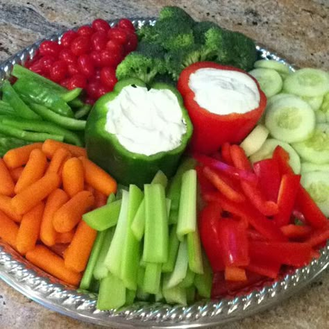 Pin by Nancy Mathers on Attrait ♠ | Party food appetizers, Veggie platters, Vegetable platter Veggie Platter Super Bowl, Wizard Of Oz Appetizers, Ranch Dips, Veggie Platter, Vegetable Plate, Vegetable Tray, Vegetable Platter, Party Food Platters, Veggie Tray