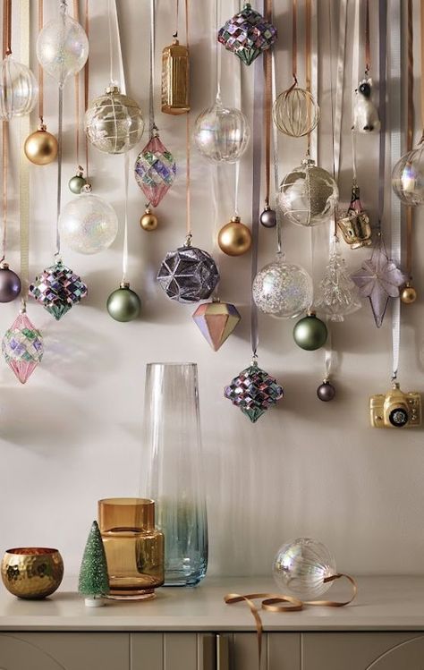 Christmas Decorations With Baubles, Ornaments From Ceiling Hanging, Hang Christmas Ornaments From Ceiling, Decorating With Large Christmas Balls, Lowkey Christmas Decor, Decorating Christmas Baubles, Decorating With Christmas Balls, Christmas Baubles Decorations, Bauble Decoration Ideas