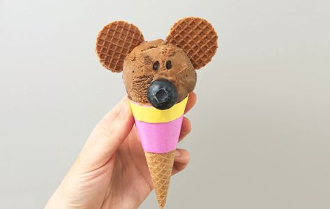 Hey Duggee, Round Ice, 2nd Birthday Party Themes, Yellow Paper, Chocolate Ice Cream, Pink Paper, Ice Cream Cone, 2nd Birthday Parties, Holiday Baking