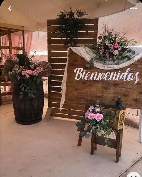 Cowgirl Theme Quinceanera, Rancho Theme Quinceanera, Ideas Decoracion Iglesia Cristiana, Rancho Quinceanera Theme, Western Quinceanera Ideas, Charro Decorations, Rustic Quinceanera, Mexican Wedding Decorations, Quince Decor