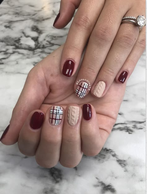 Thanksgiving Nails Color, Fall Gel Nails, Plaid Nails, Sweater Nails, Fall Acrylic Nails, Holiday Nail Art, Thanksgiving Nails, Fall Nail Art, Xmas Nails