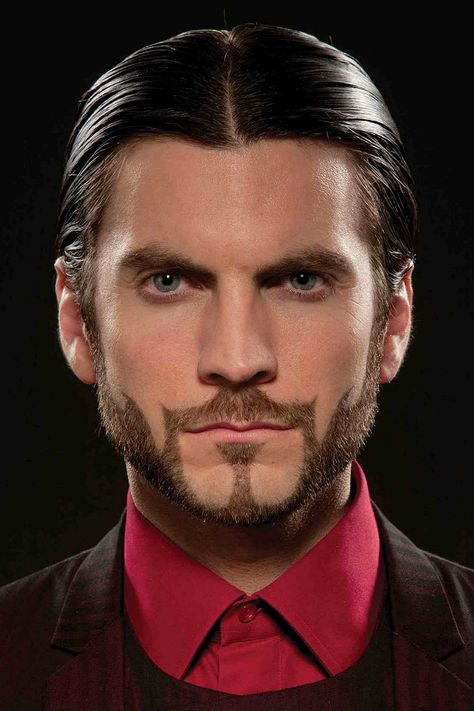 Wes Bentley as Seneca Crane Hunger Games Movies, Epic Beard, Hunger Games 3, Hunger Games Series, Peeta Mellark, Suzanne Collins, Awesome Beards, Hunger Games Trilogy, Moustaches