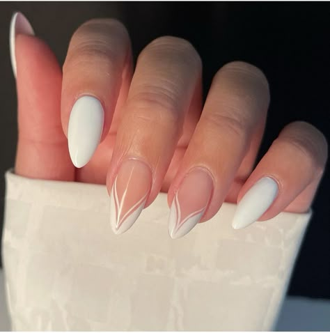 Subtle Nails, Simple Gel Nails, Casual Nails, Work Nails, Classy Acrylic Nails, Pretty Gel Nails, White Nail, Neutral Nails, Classy Nails