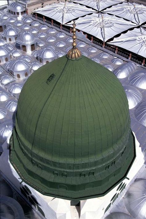 Madinah Masjid Al Nabawi, Hassan 2, Al Masjid An Nabawi, Mecca Masjid, Images Jumma Mubarak, Al Madinah, Green Dome, Medina Mosque, Masjid Al Haram