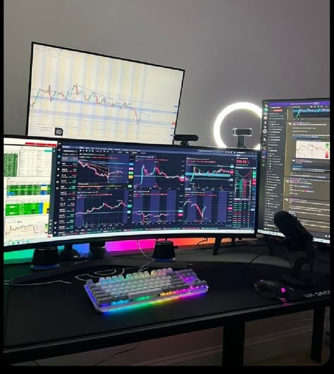 Trading Setup, White Keyboard, Gaming Keyboard And Mouse, Stock Market Trading, Luxury Sofa Living Room, Trading Desk, Setup Gamer, Gamer Setup, Tech Aesthetic