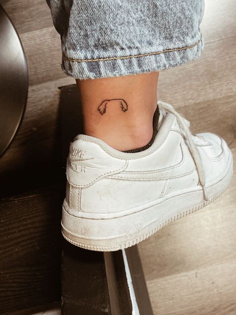 Dog was tattoo Small Meaningful Dog Tattoos, Nyc Flash Tattoo, Tiny Tattoo Dog, Ear Tattoo Aesthetic, Simple Tattoos Dog, Tattoos For Dogs Simple, Dog Initial Tattoo, Preppy Tattoos, Meaningful Dog Tattoos