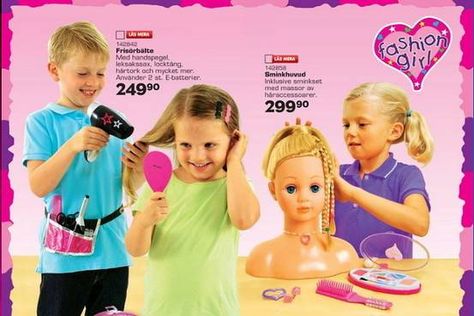 30 Photos That Challenge the Harmful Stereotypes Toy Companies Sell You Gender Neutral Toys, Non Gender, Toy Catalogs, Gender Stereotypes, Gender Roles, Top Toys, Toys R Us, Christmas Gifts For Kids, Toy Store