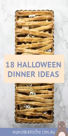 Scary Halloween Dinner, Halloween Apple Pie, Halloween Themed Food Dinner, Halloween Pie, Halloween Dinner Party Food, Halloween Lollies, Halloween Dinners, Halloween Dinner Ideas, Scary Halloween Food