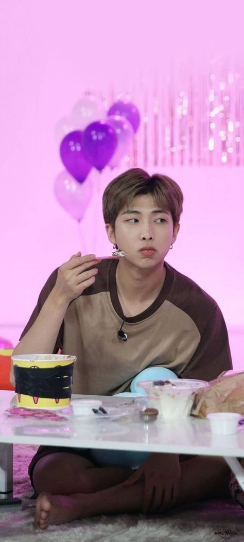 Namjoon Eating, Wallpaper Bts, Bts Rap Monster, Photoshoot Bts, Korea Travel, Photo Sketch, Bts Girl, Run Bts, Rap Monster