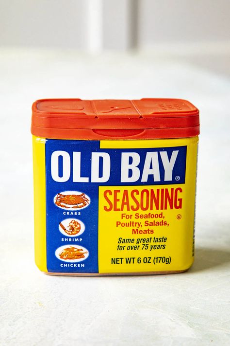 Homemade Old Bay Seasoning Recipe, Old Bay Seasoning Recipe, Baked Crab Cakes, Crab Cake Recipes, Homemade Dry Mixes, Spice Blends Recipes, Spice Mix Recipes, Meat Salad, Homemade Spice Blends