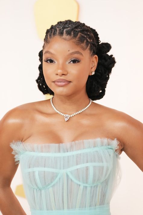 Halle Bailey Makeup, Chloe Halle, Berry Lipstick, Chloe X Halle, Smokey Eye For Brown Eyes, Halle Bailey, Dior Beauty, Vanity Fair Oscar Party, Locs Hairstyles