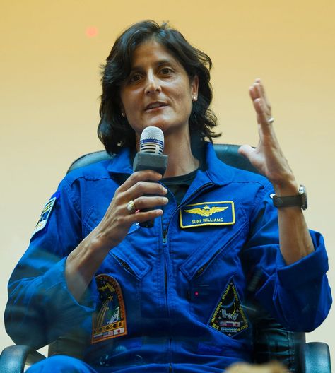 Sunita Williams, Soyuz Spacecraft, United States Naval Academy, Boston Marathon, An Engineer, International Space Station, Space Program, Reaching For The Stars, Space Flight